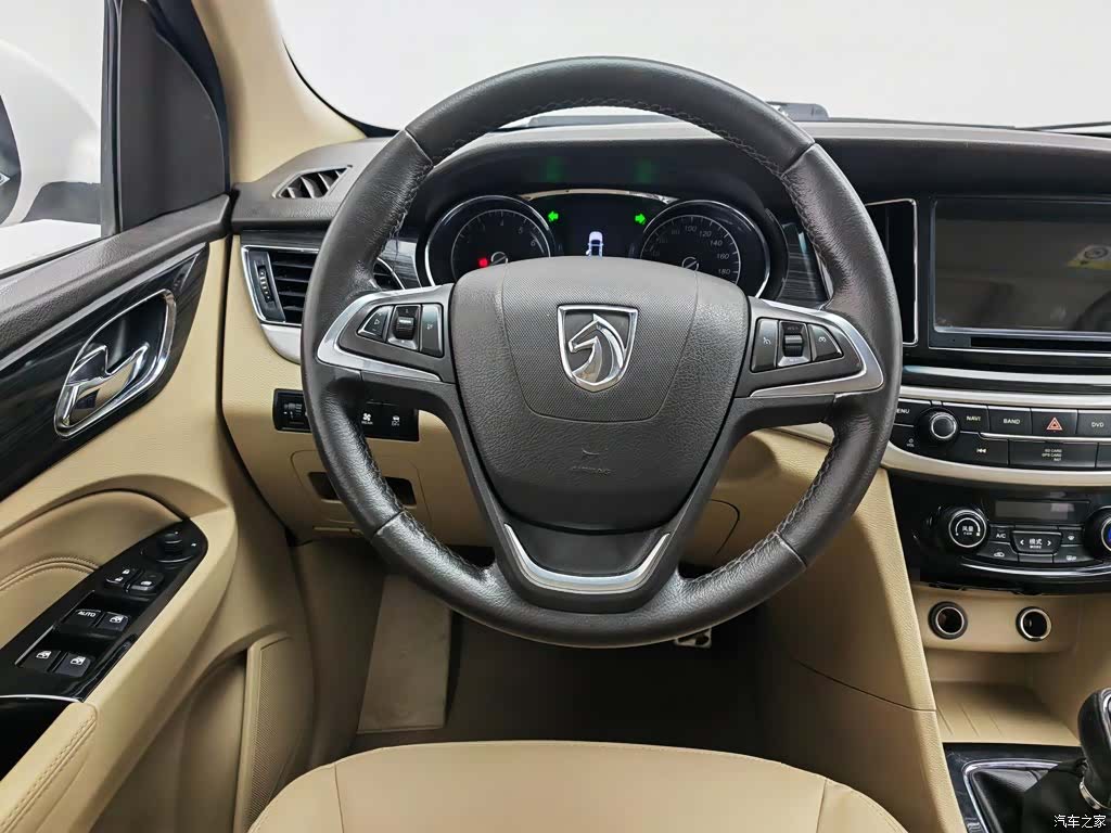 Wuling 730, 2016 11