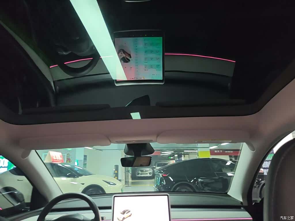 Tesla Model Y, 2024 18
