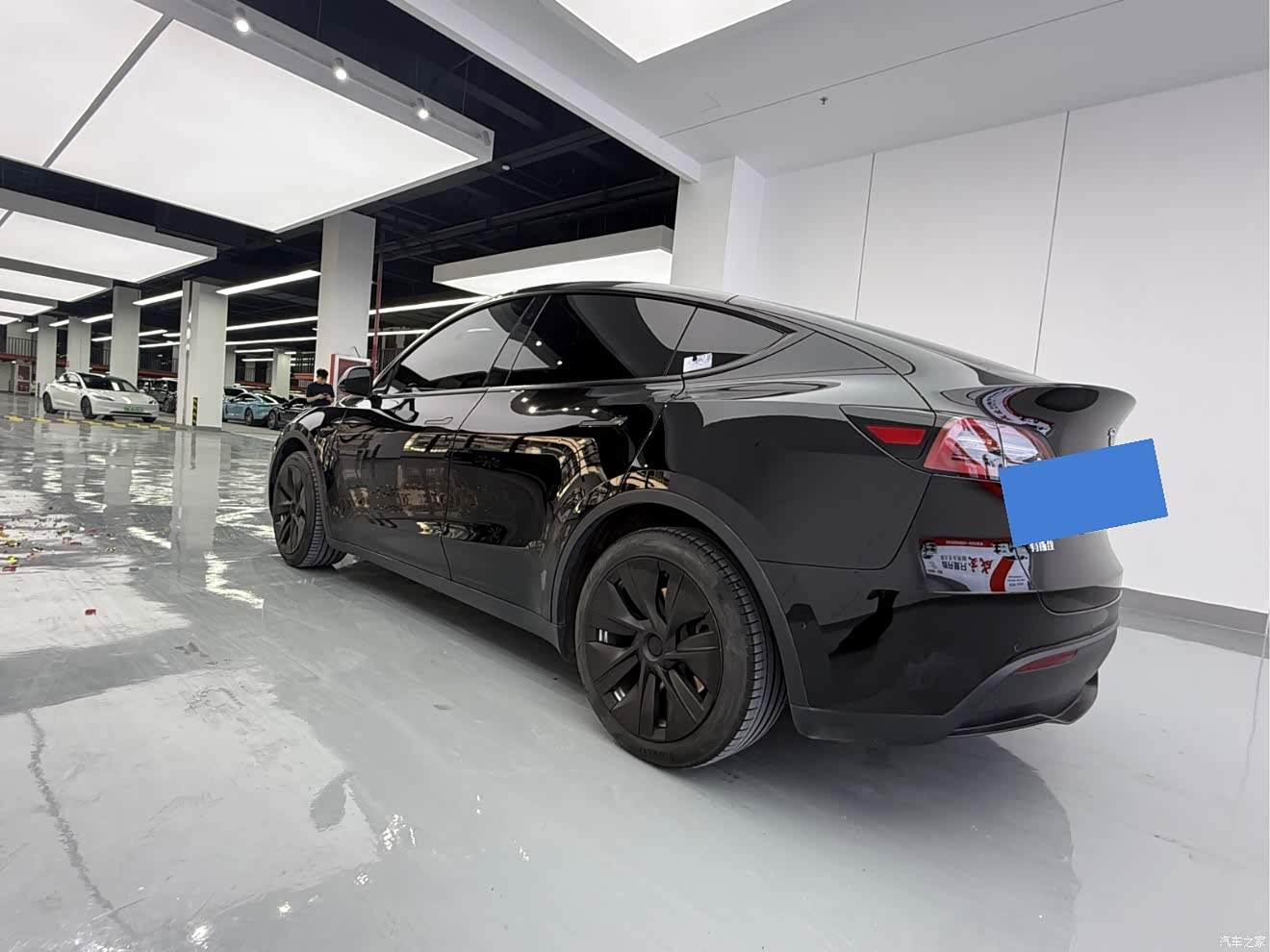 Tesla Model Y, 2023 15