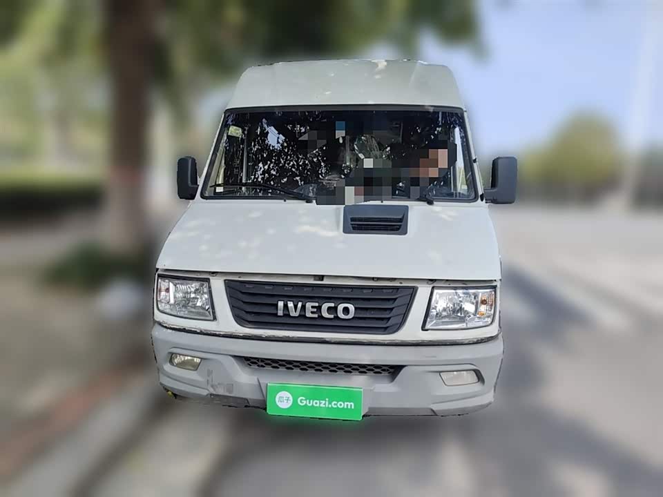Iveco proud