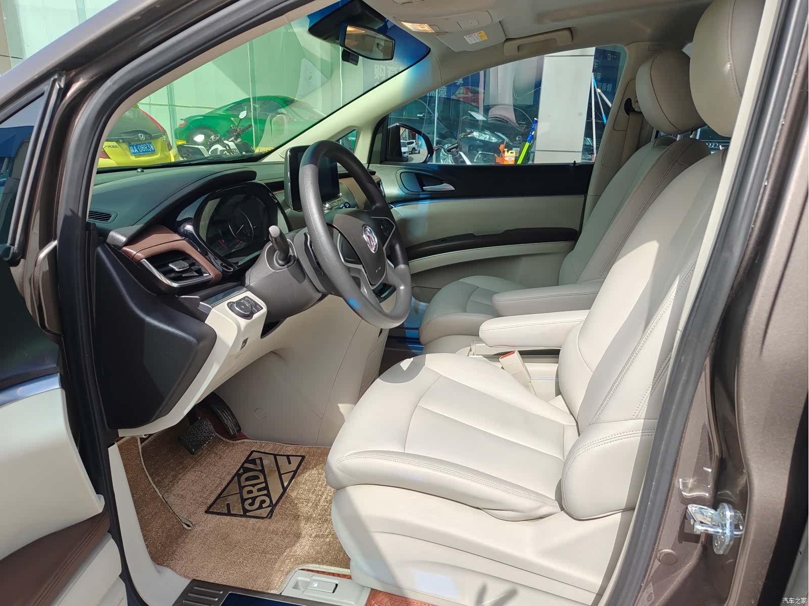 Buick GL8, 2022 7
