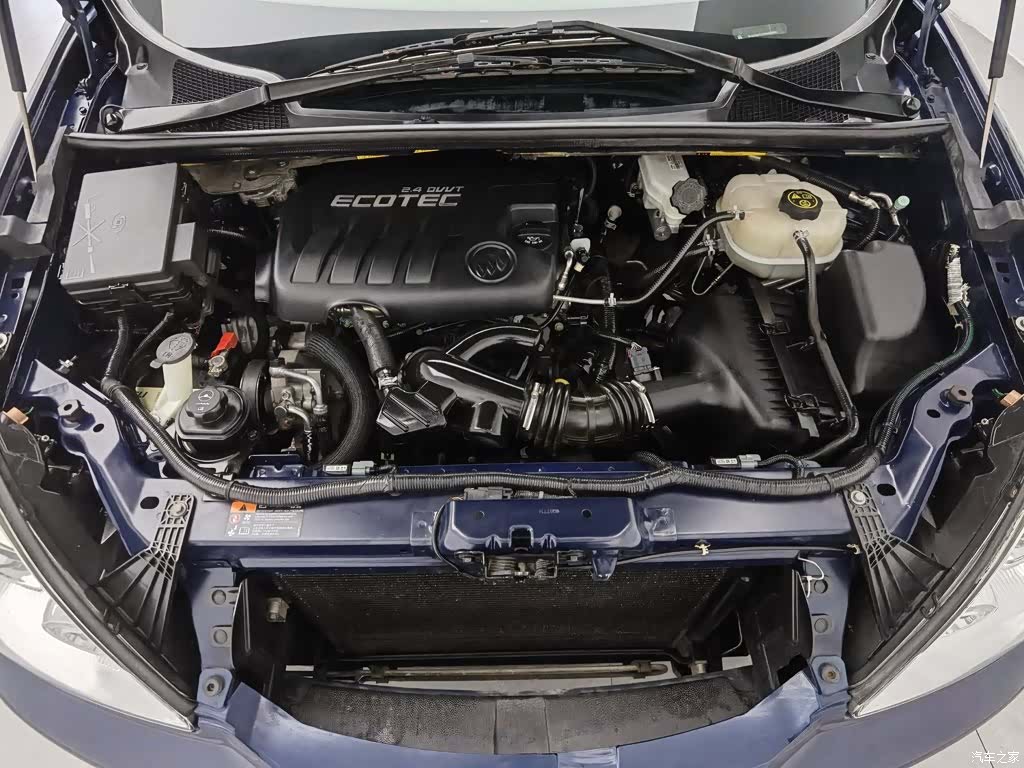 Buick GL8, 2016 6