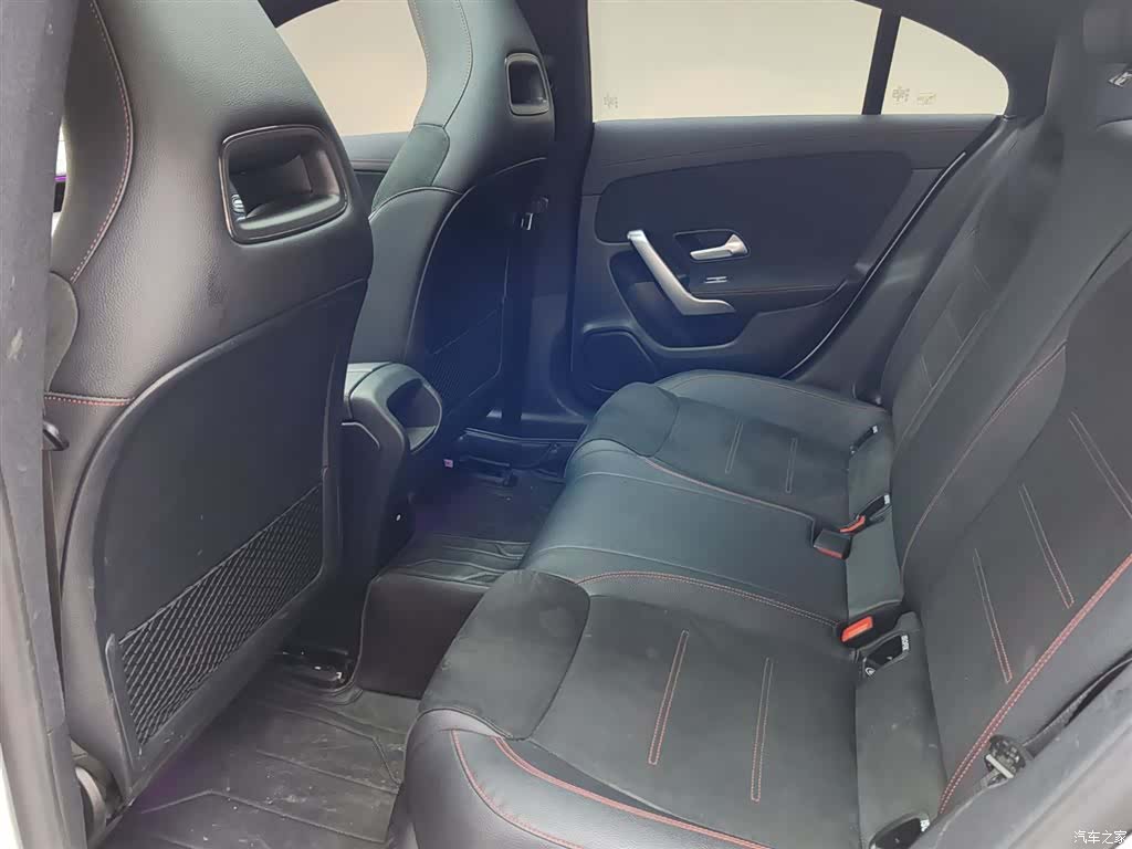 Mercedes-Benz CLA, 2025 18