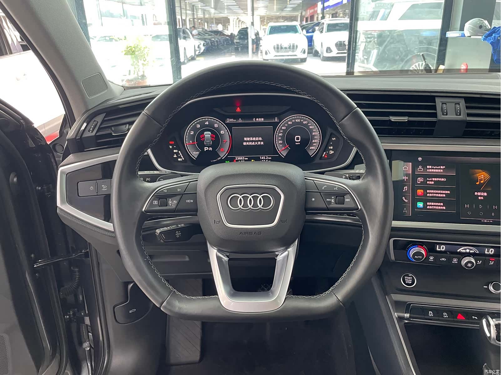 Audi Q3, 2022 9