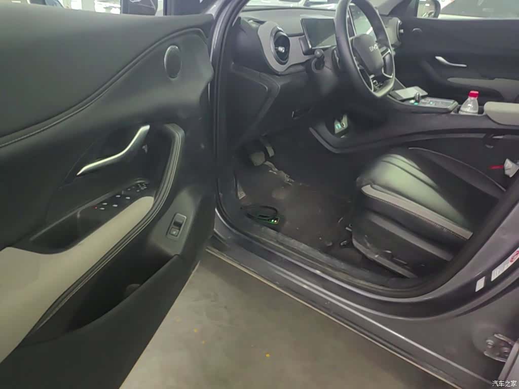 BYD HiAce, 2025 16