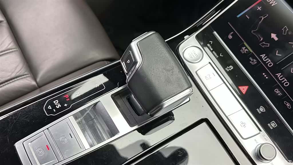 Audi A8L, 2020 10