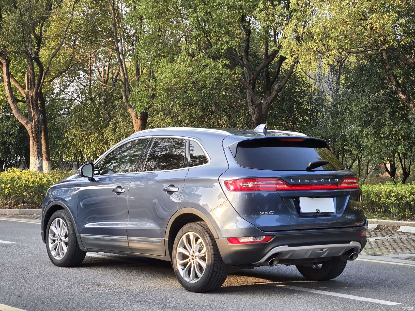 Lincoln MKC, 2019 4