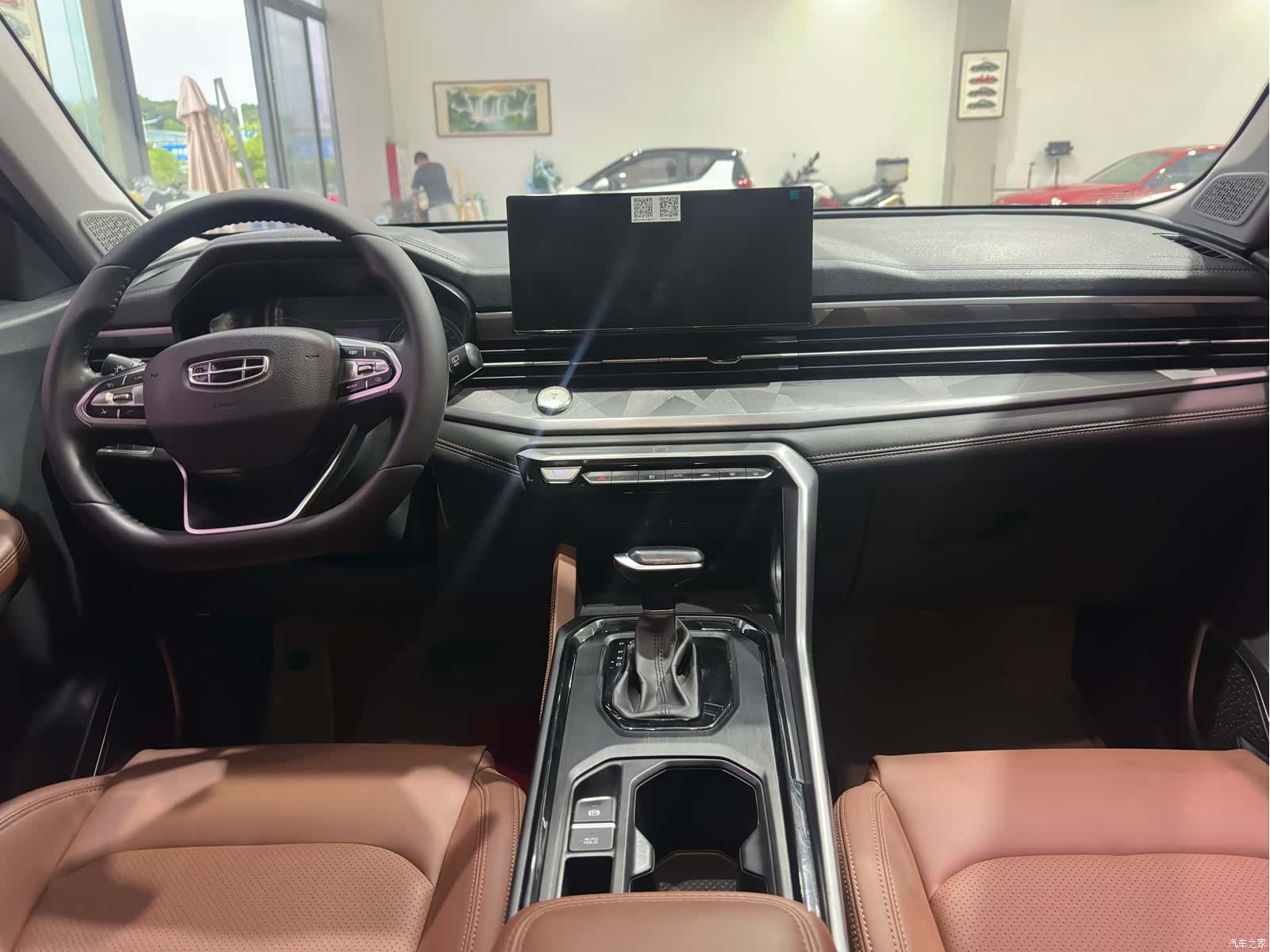 Geely X6, 2022 14