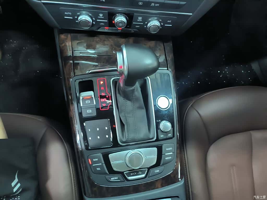 Audi A6L, 2016 14