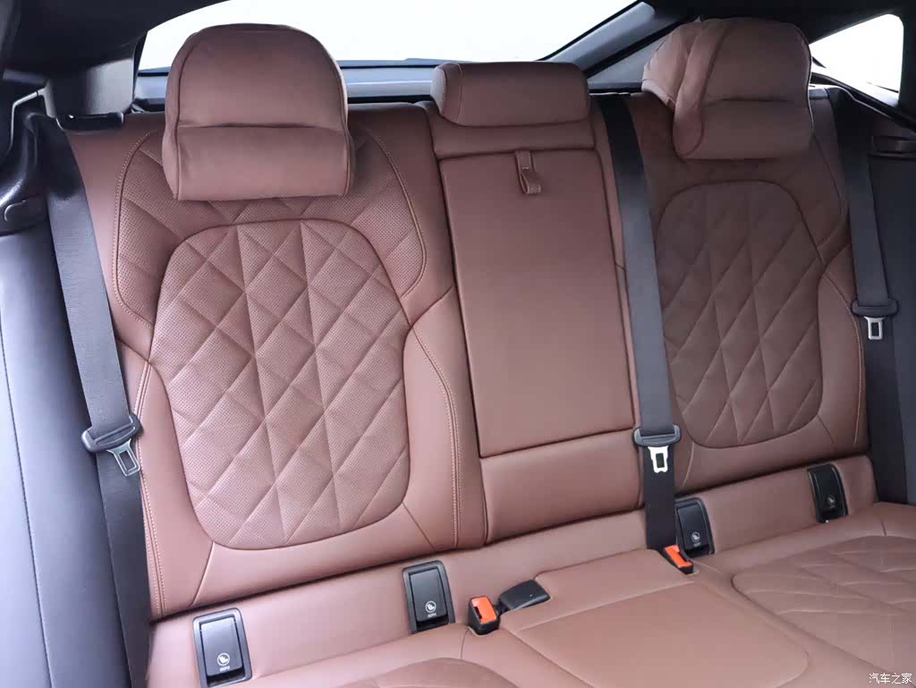 BMW X6, 2024 23
