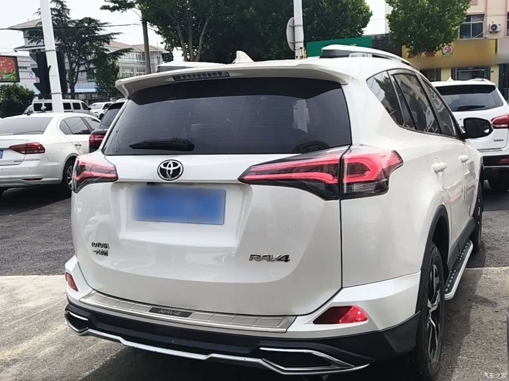 Toyota RAV4, 2018 7