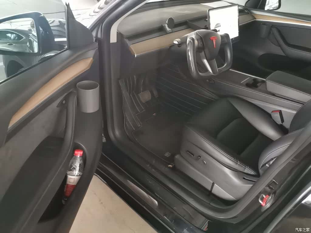 Tesla Model Y, 2021 16