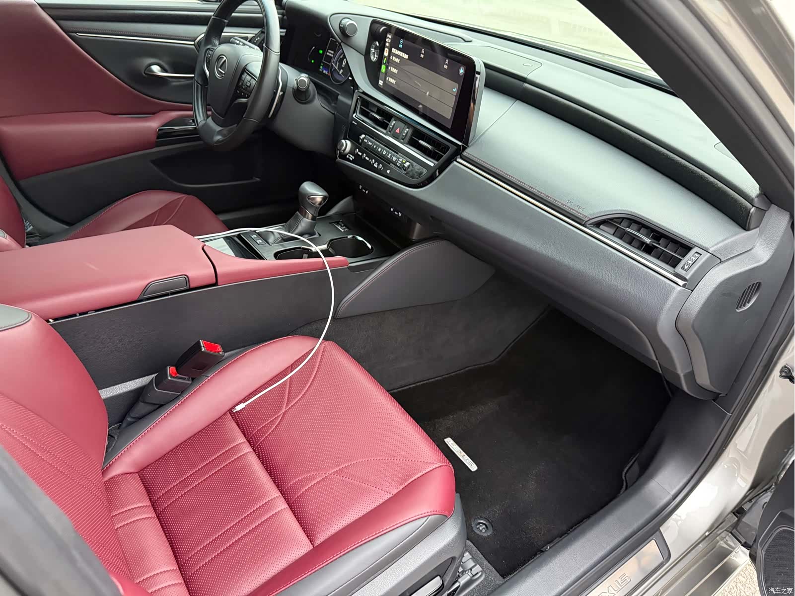 Lexus ES, 2023 6