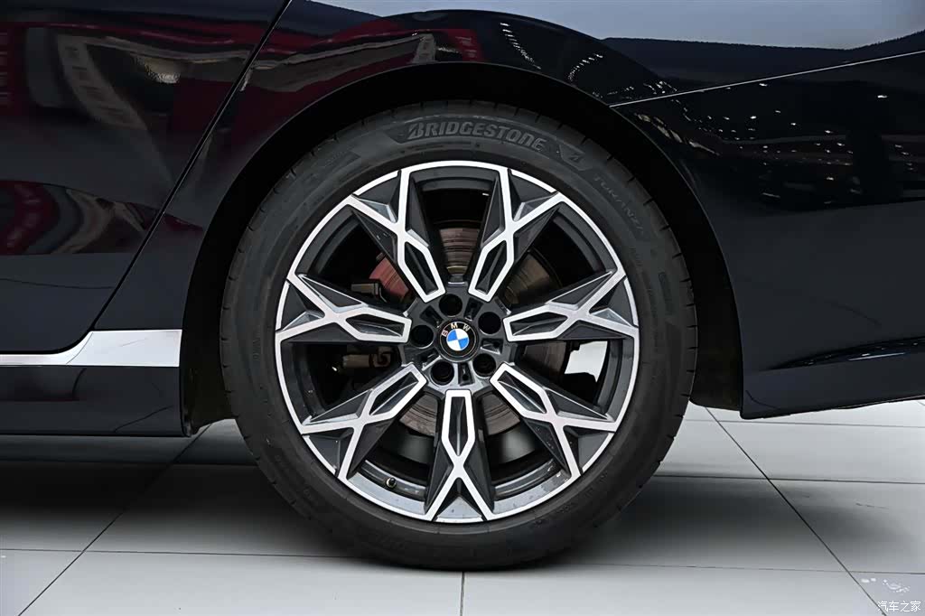 BMW 7 Series, 2023 36