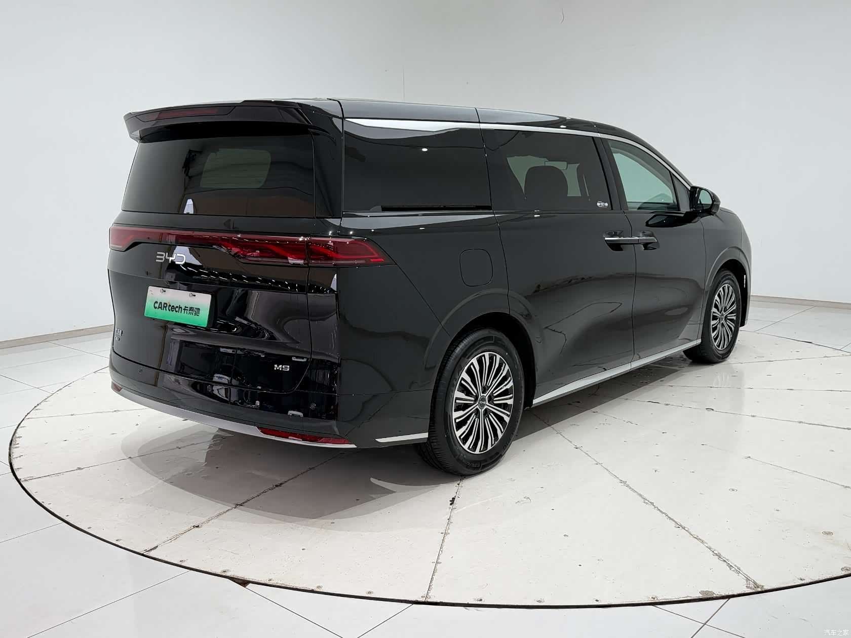 BYD M9, 2025 8
