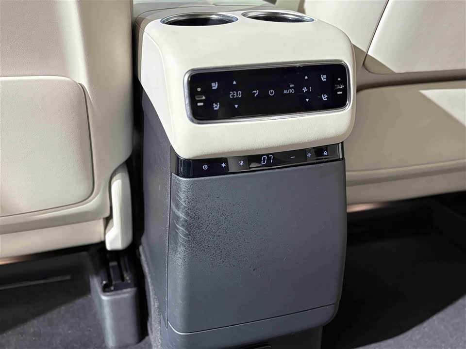 Li Auto Ideal MEGA
