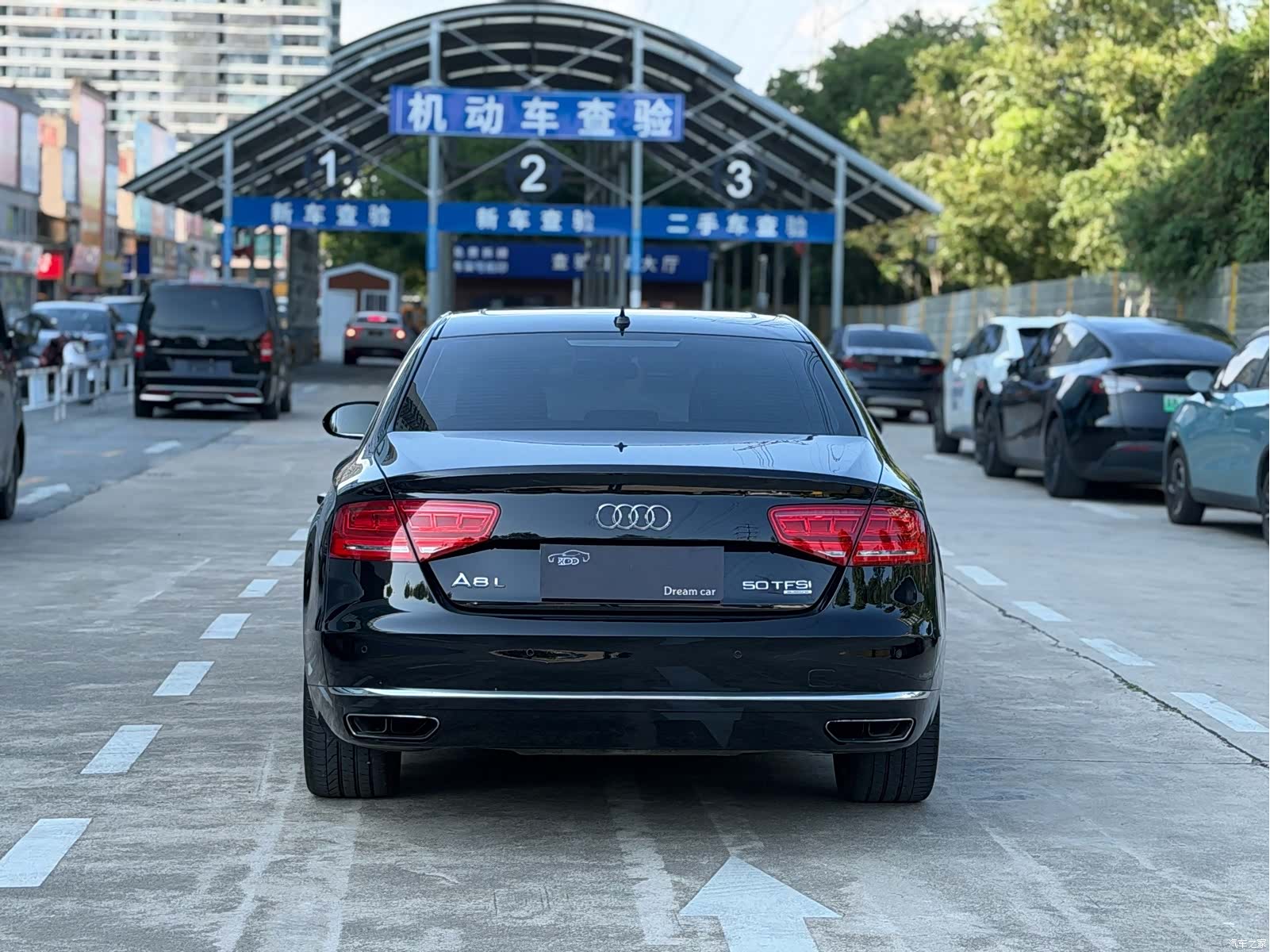 Audi A8L, 2011 11