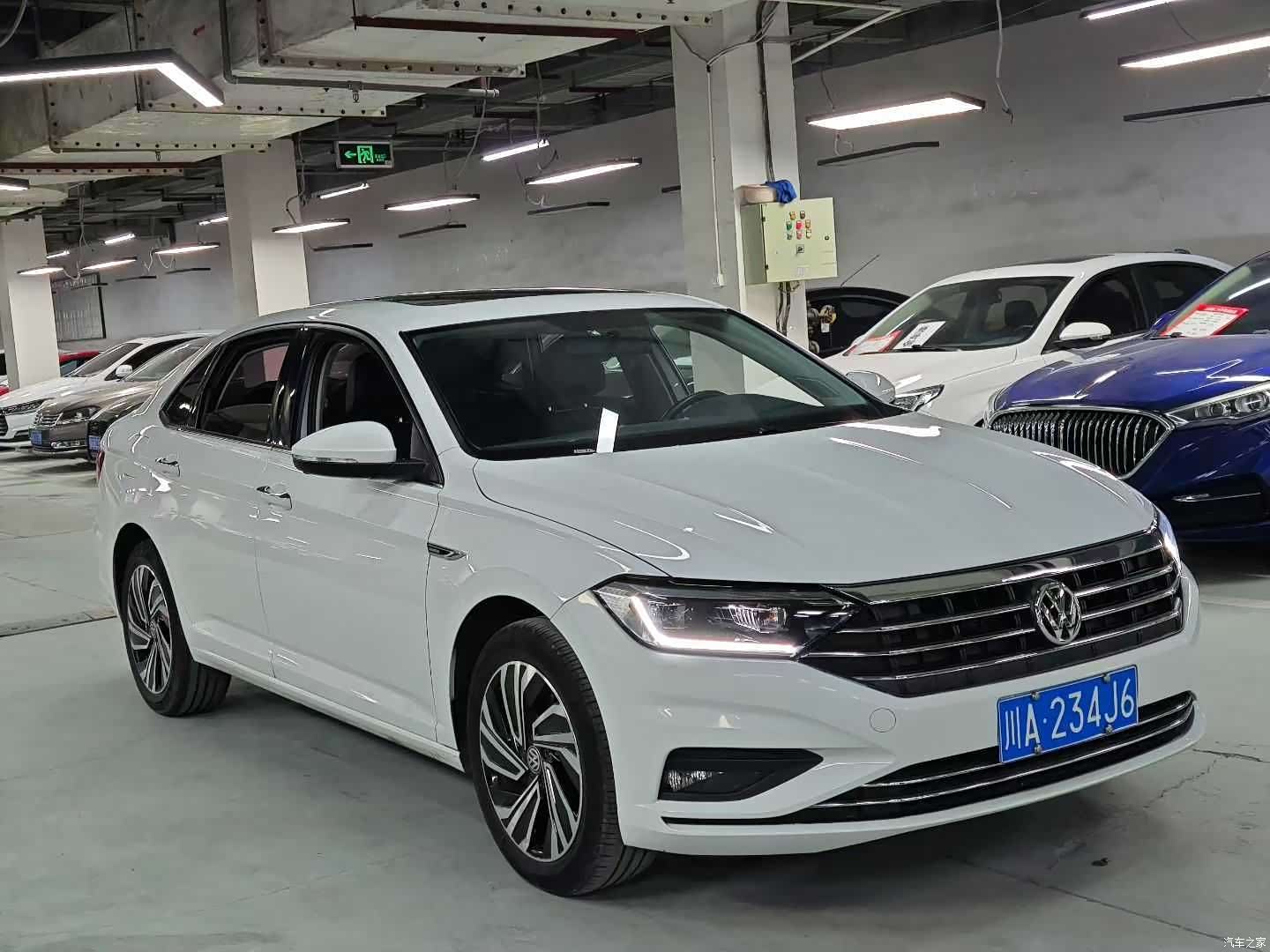 Volkswagen Sagitar, 2022 3