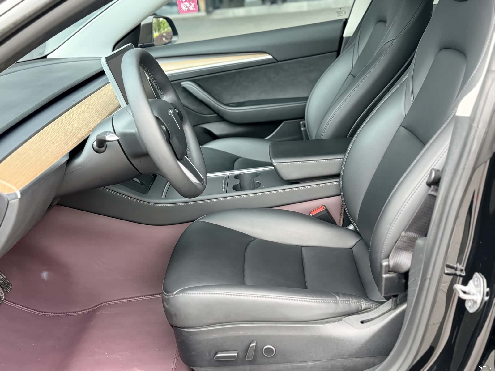 Tesla Model 3, 2023 16