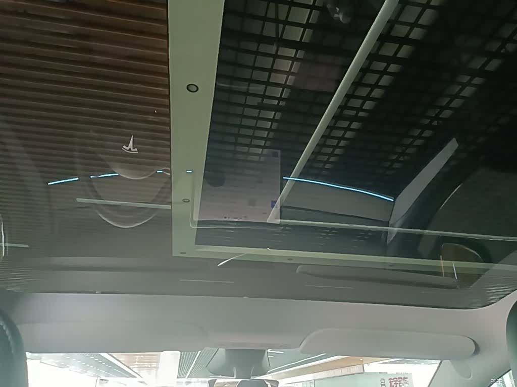 Tesla Model Y, 2025 14
