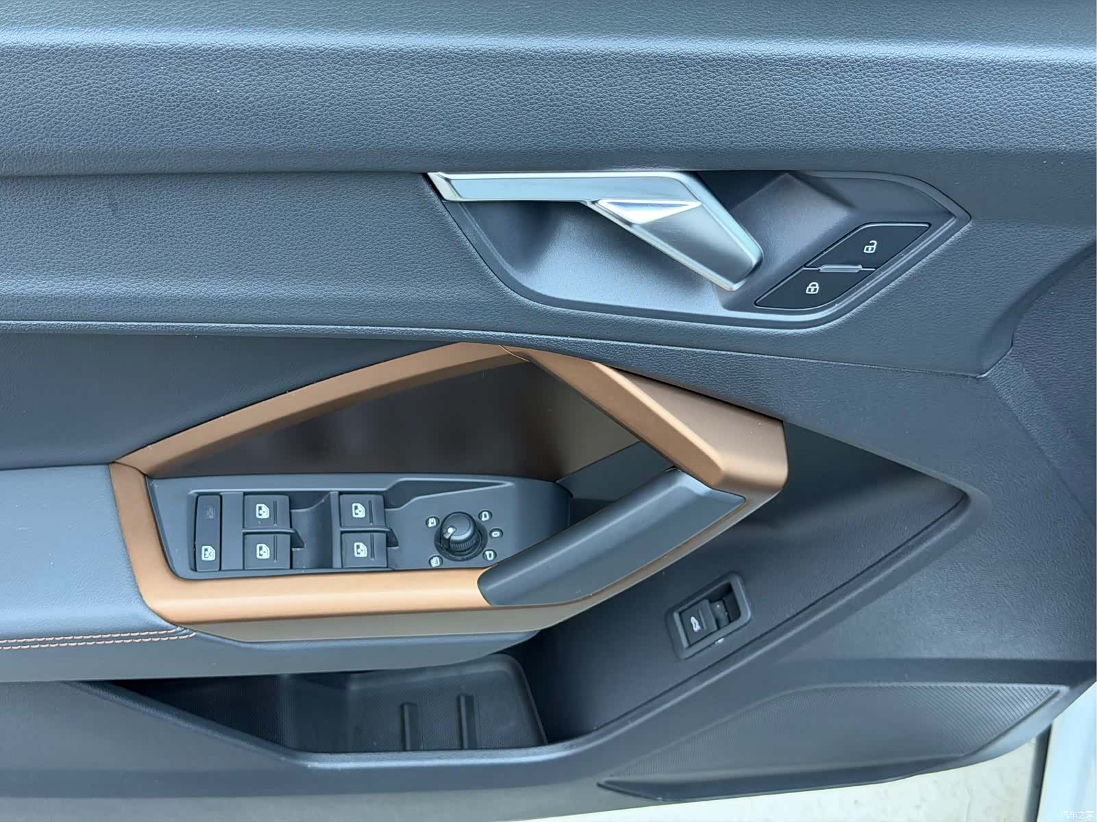 Audi Q3, 2023 4