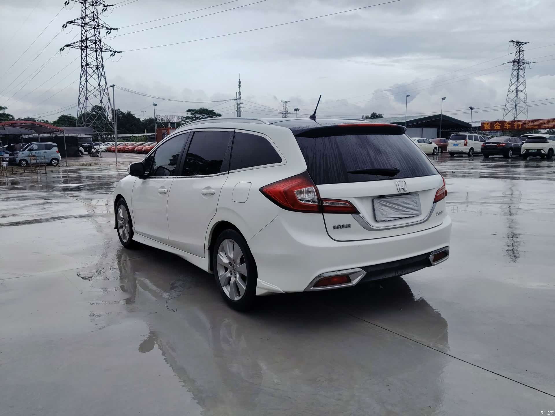 Honda Jade, 2014 4