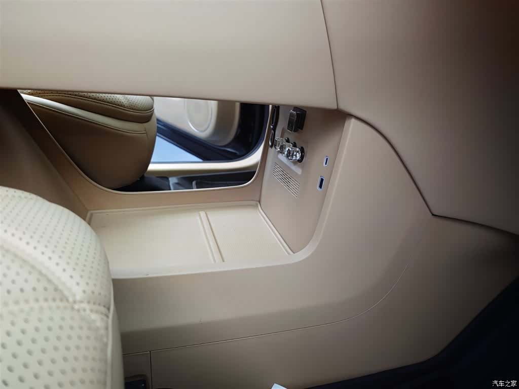 Chery T11, 2026 25