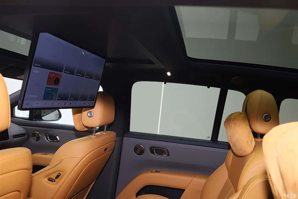 Li Auto i8, 2025 30