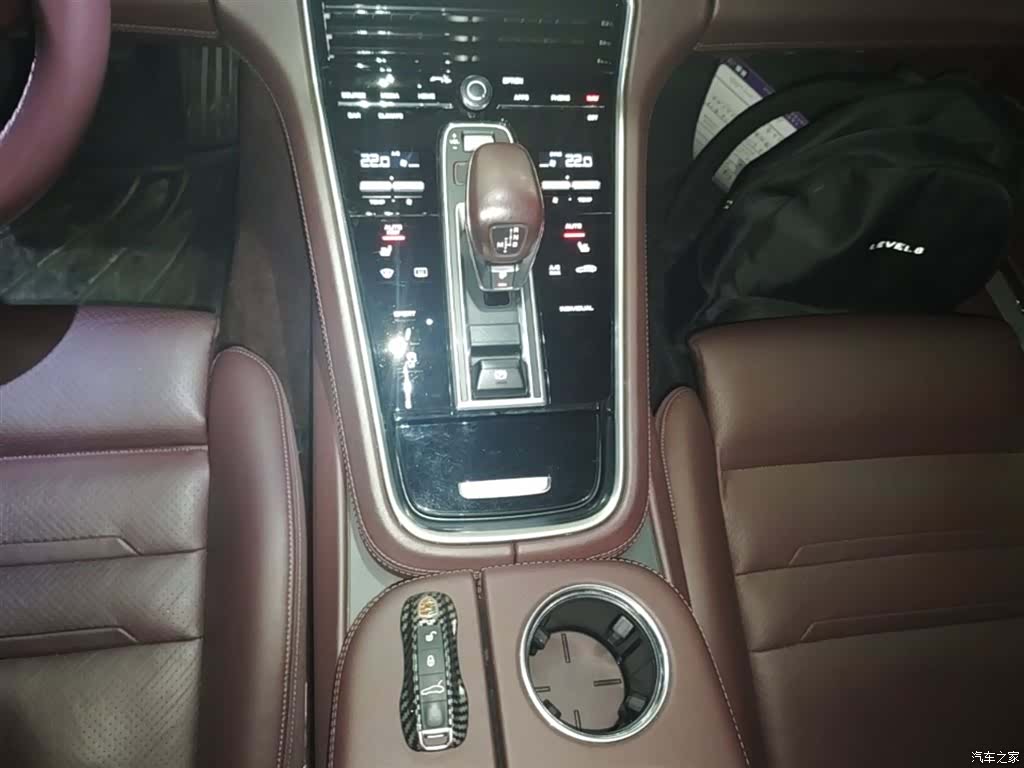 Porsche Panamera, 2018 14