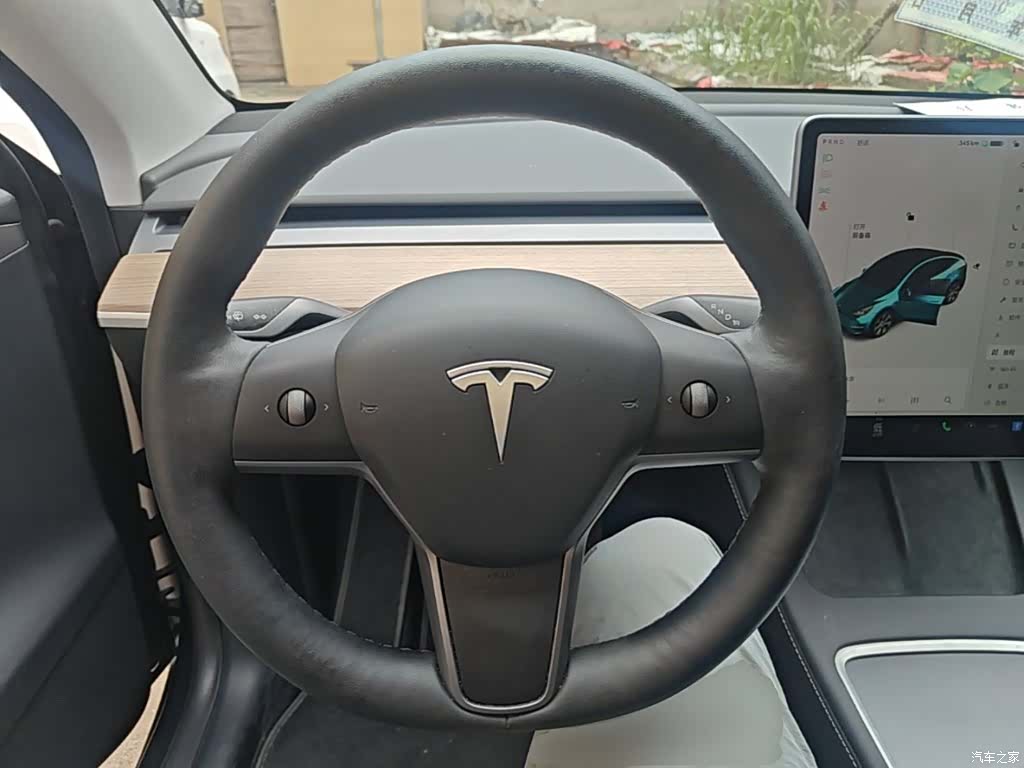 Tesla Model Y, 2021 11