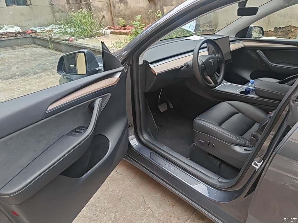 Tesla Model Y, 2021 16