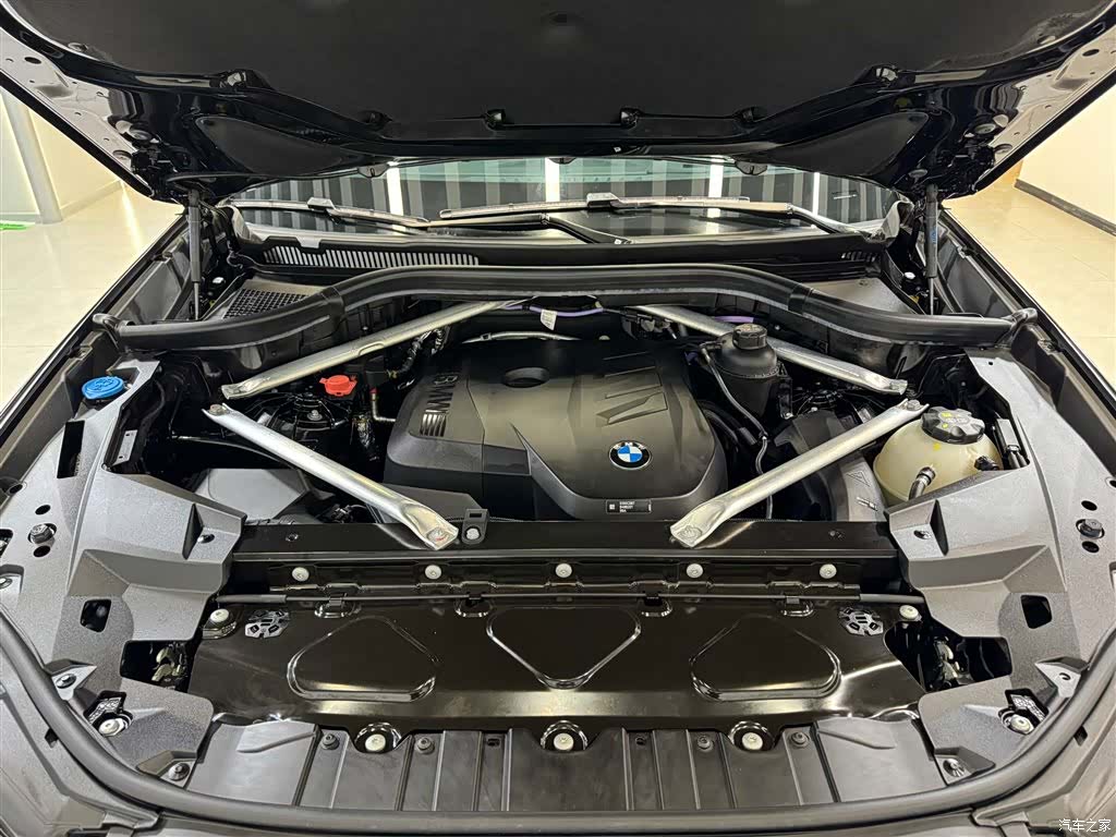 BMW X5, 2024 11