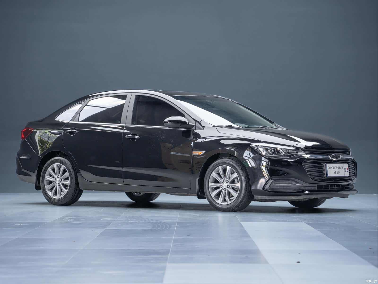 Chevrolet 320, 2022 все фото