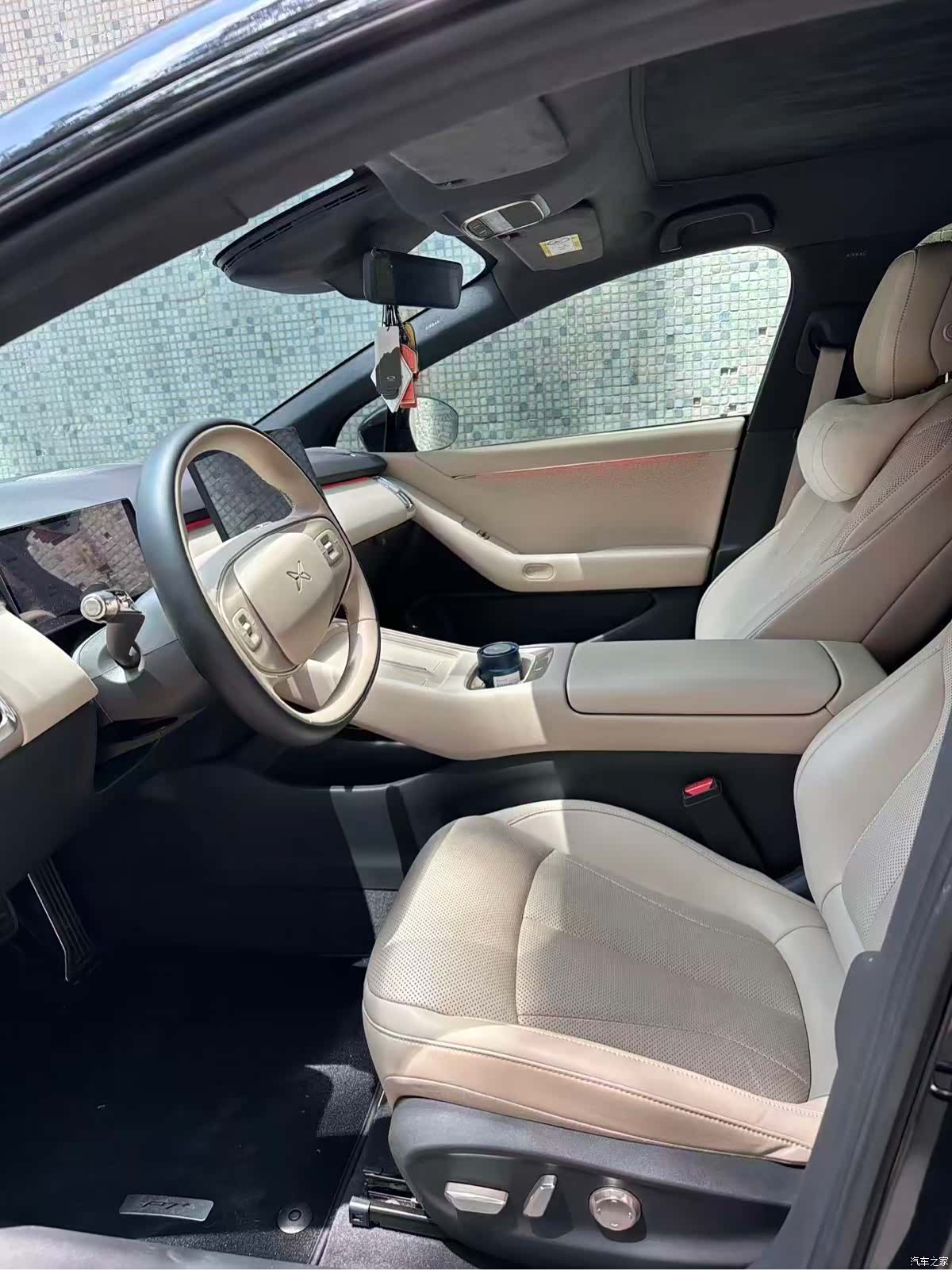 Xpeng P7, 2025 13