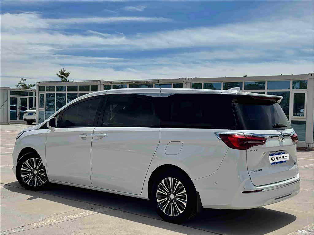 Buick GL8, 2022 9