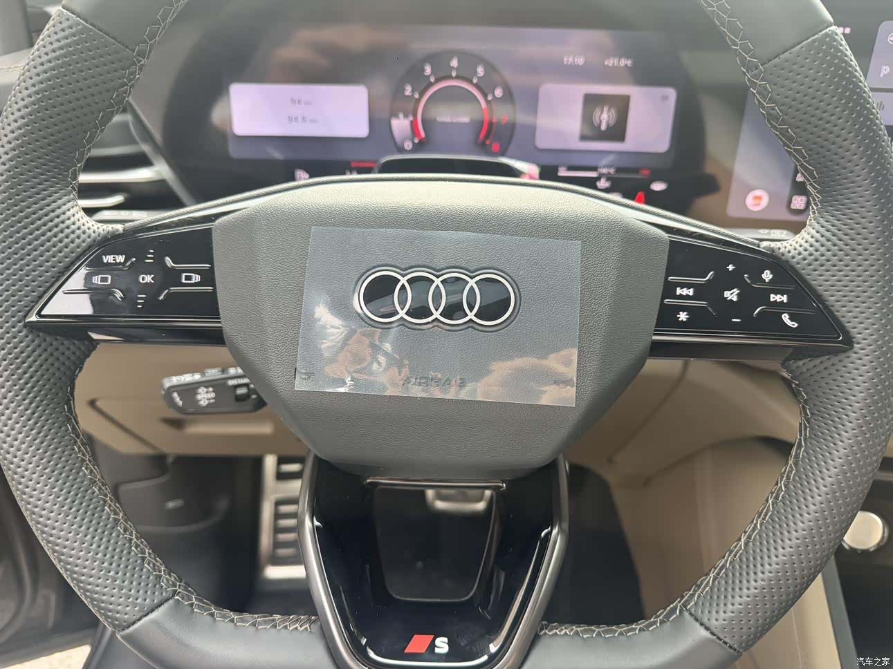 Audi Q5L, 2025 12