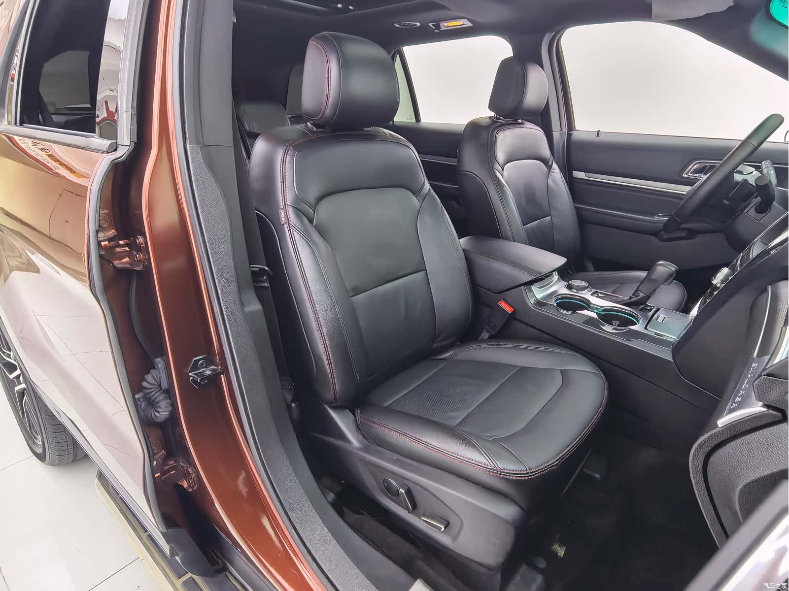 Ford Explorer, 2016 8
