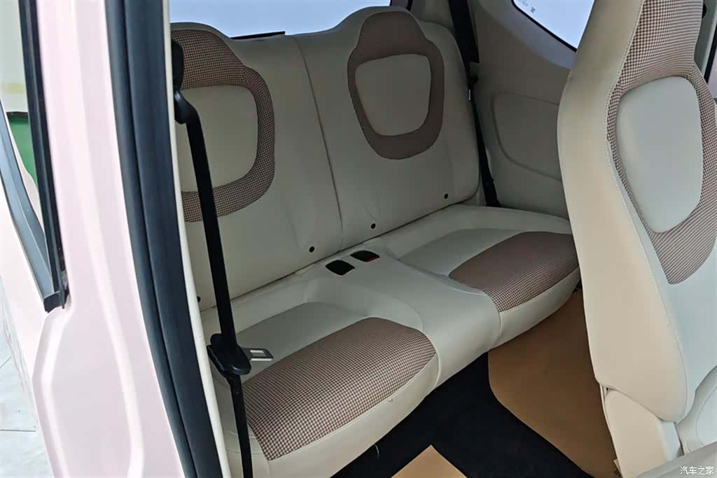 Wuling MINIEV, 2025 11