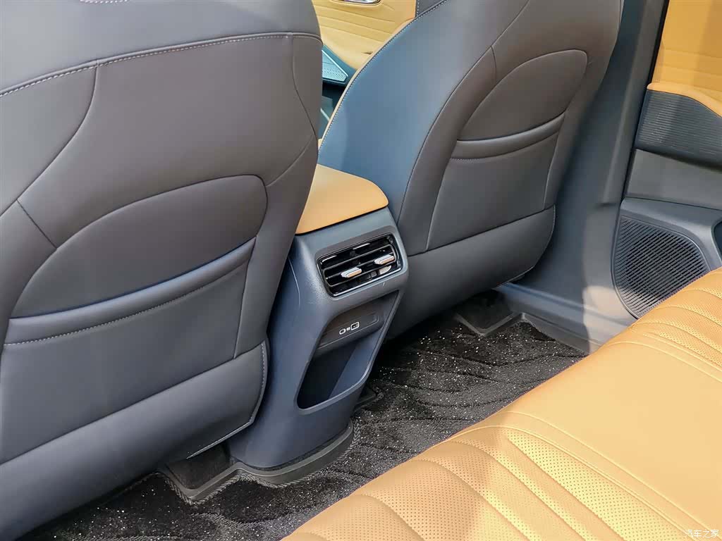 Geely 7, 2025 9