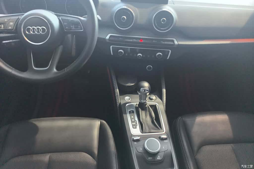 Audi Q2L, 2021 16