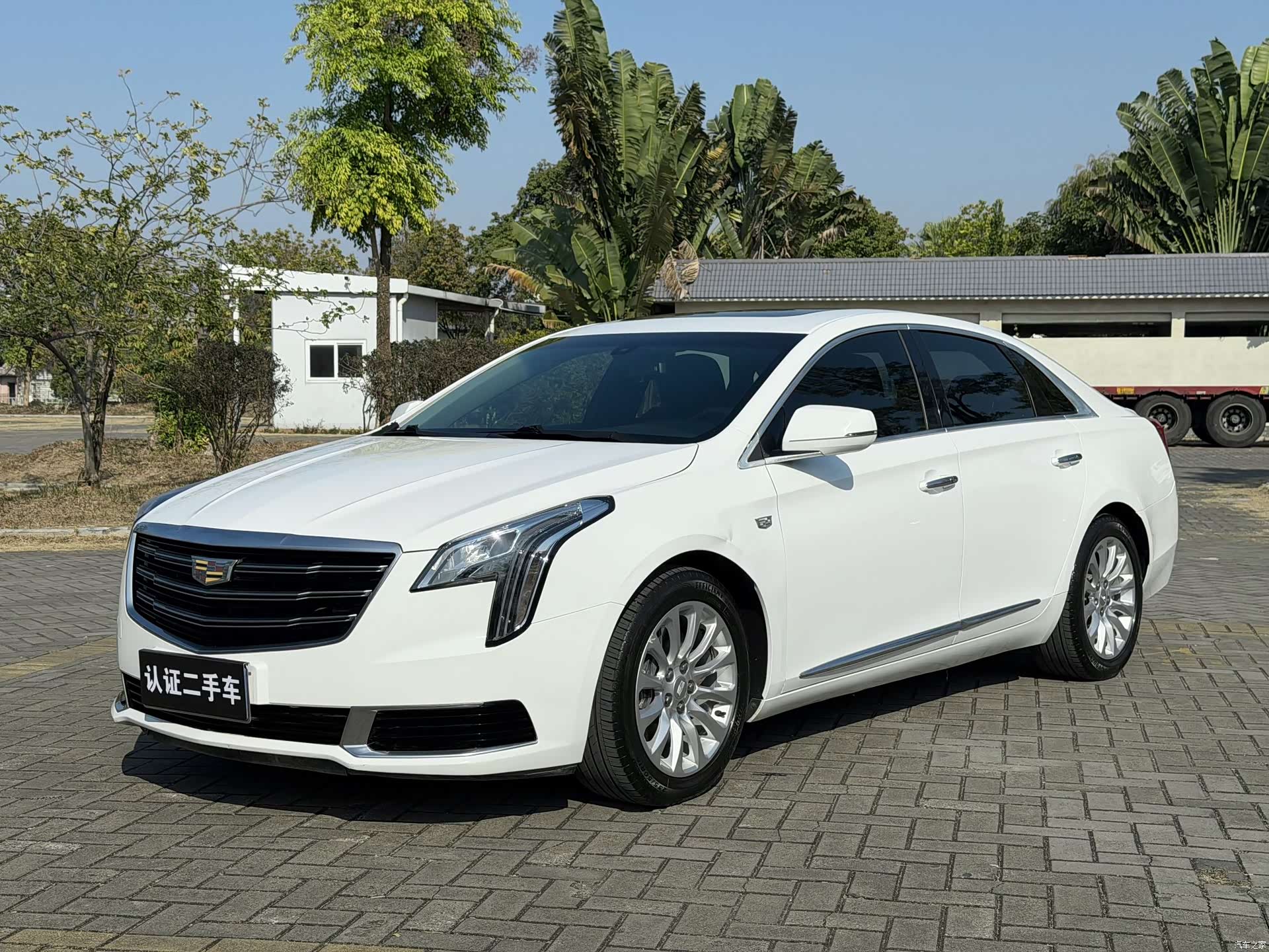 Cadillac XTS
