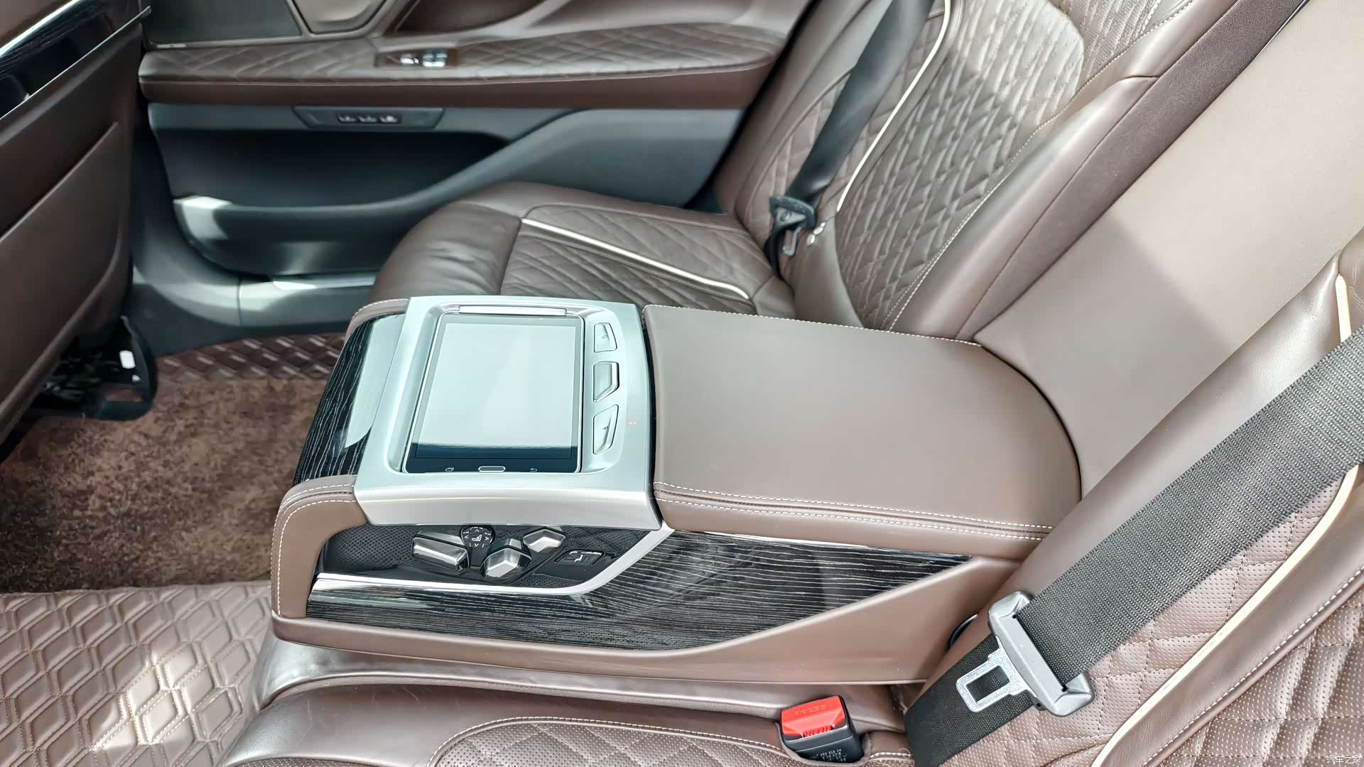 BMW 7 Series, 2019 24