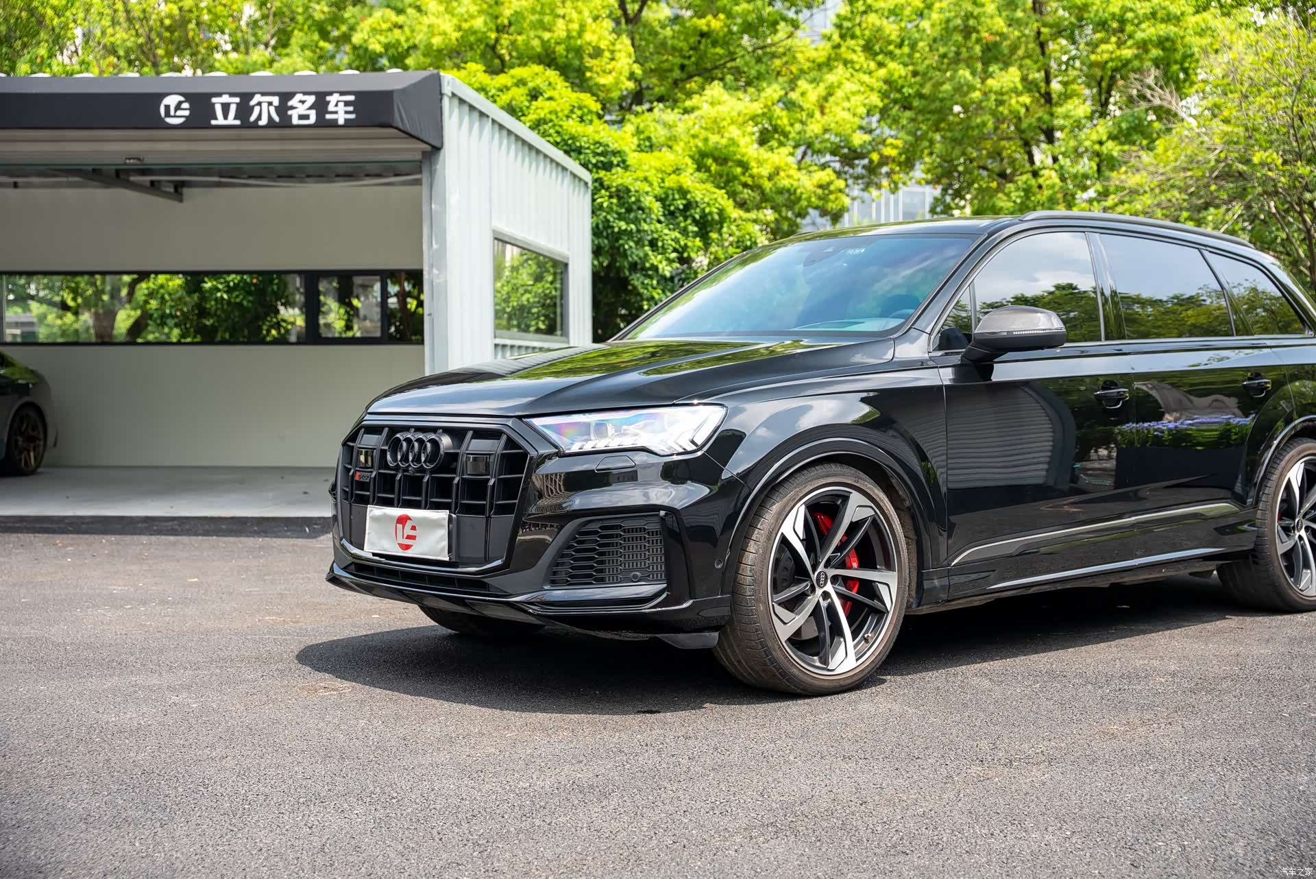 Audi Q7, 2025 10