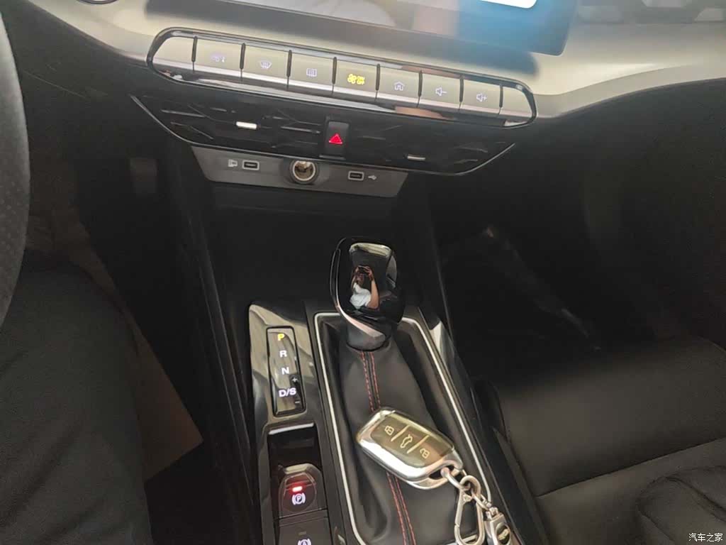 MG MG5, 2024 14