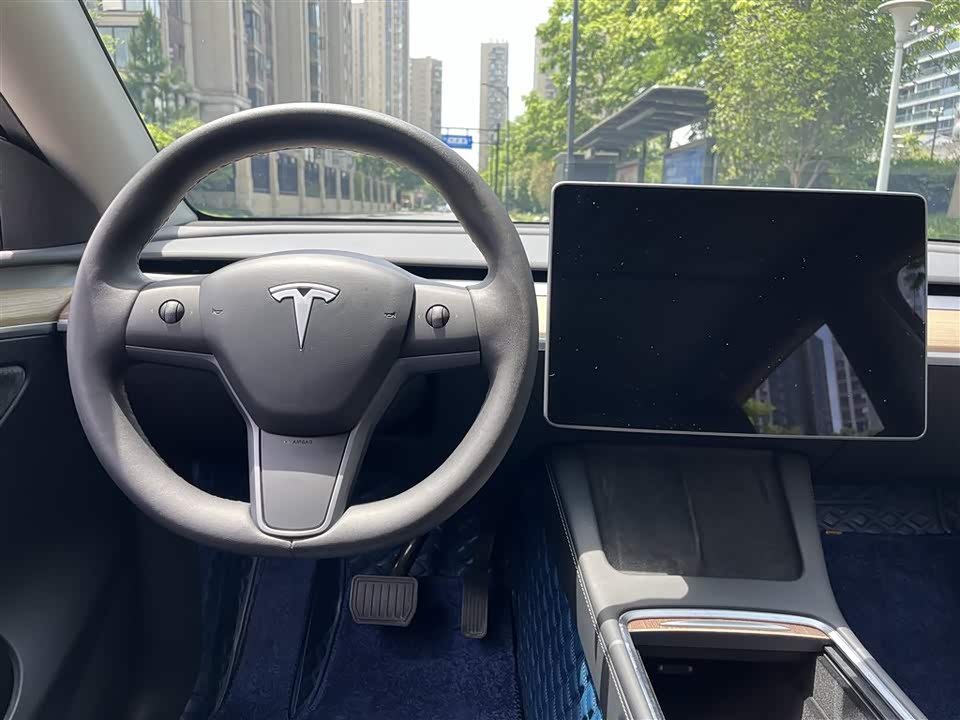 Tesla Model Y Tesla Model Y