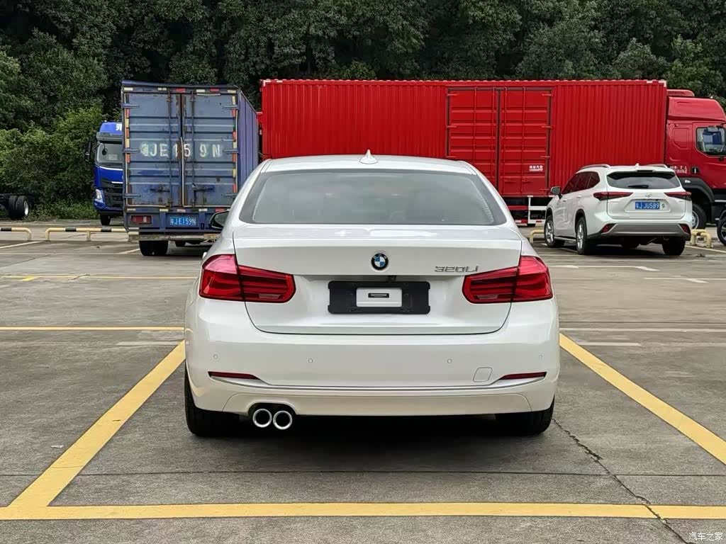 BMW 3 Series, 2018 все фото