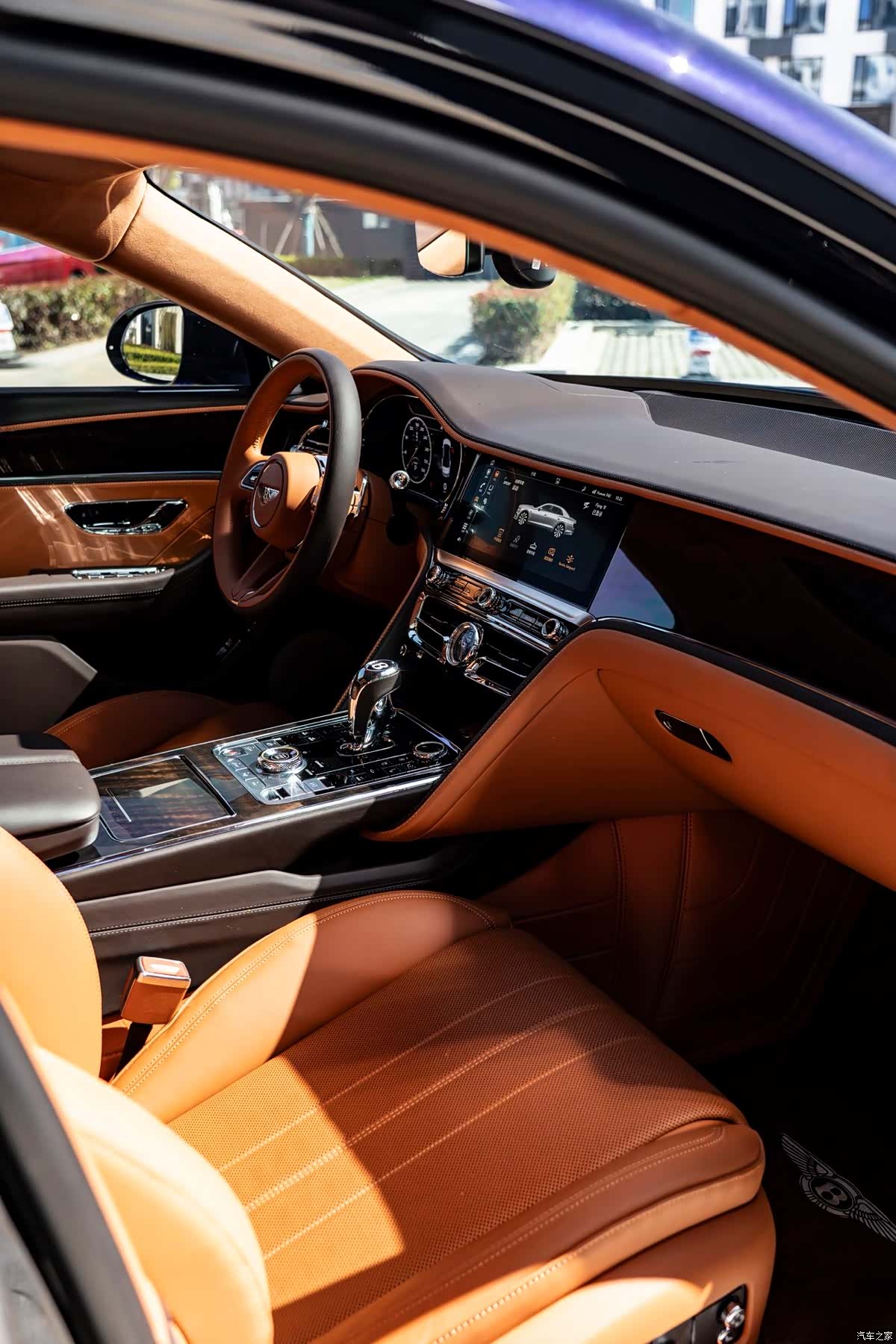 Bentley Flying Spur, 2024 19