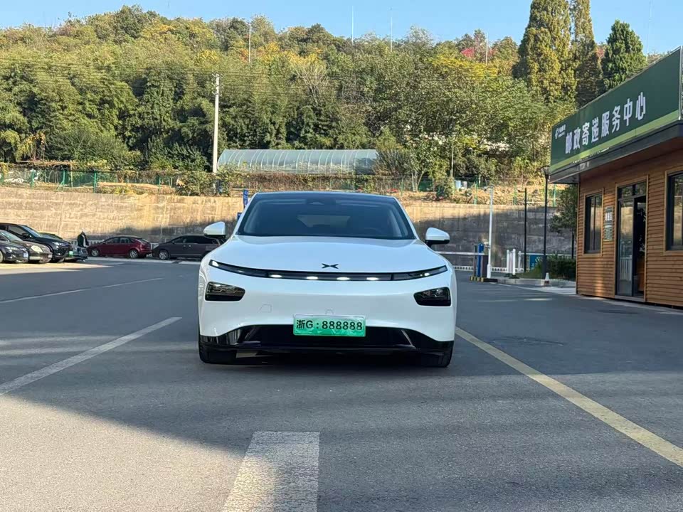 XPENG P7