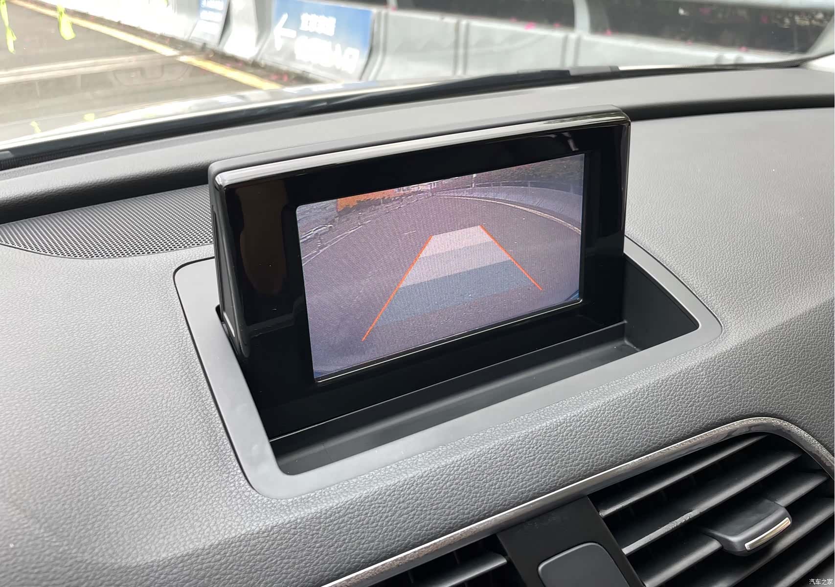 Audi Q3, 2014 10