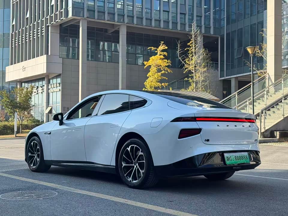 XPENG P7